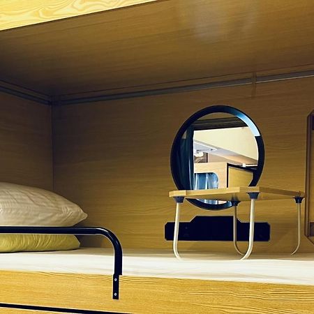 Cool Budget Hostel Гонконг Экстерьер фото