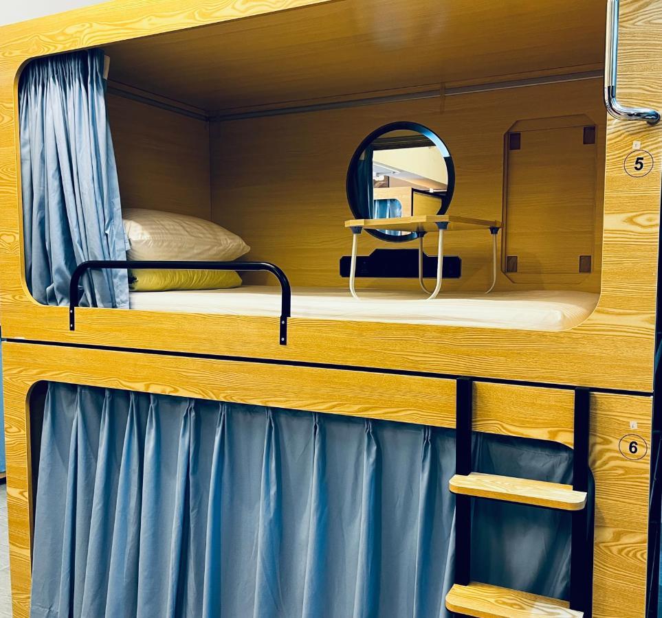 Cool Budget Hostel Гонконг Экстерьер фото