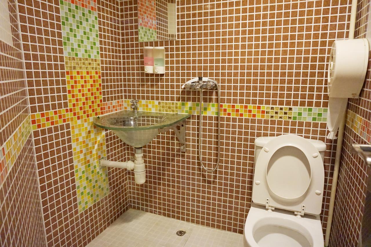 Cool Budget Hostel Гонконг Экстерьер фото
