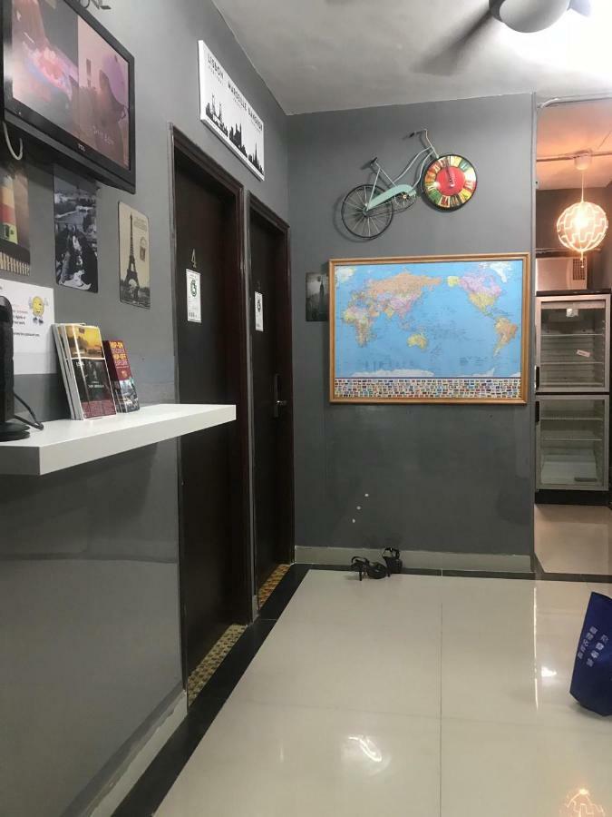 Cool Budget Hostel Гонконг Экстерьер фото